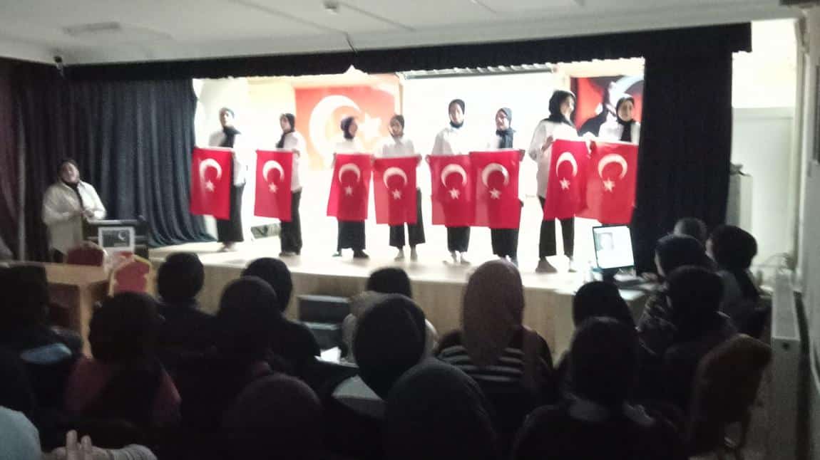 Okulumuzda 12 Mart İstiklal Marşımız'ın Kabulü ve Mehmet Akif Ersoy'u Anma Programı Yapıldı